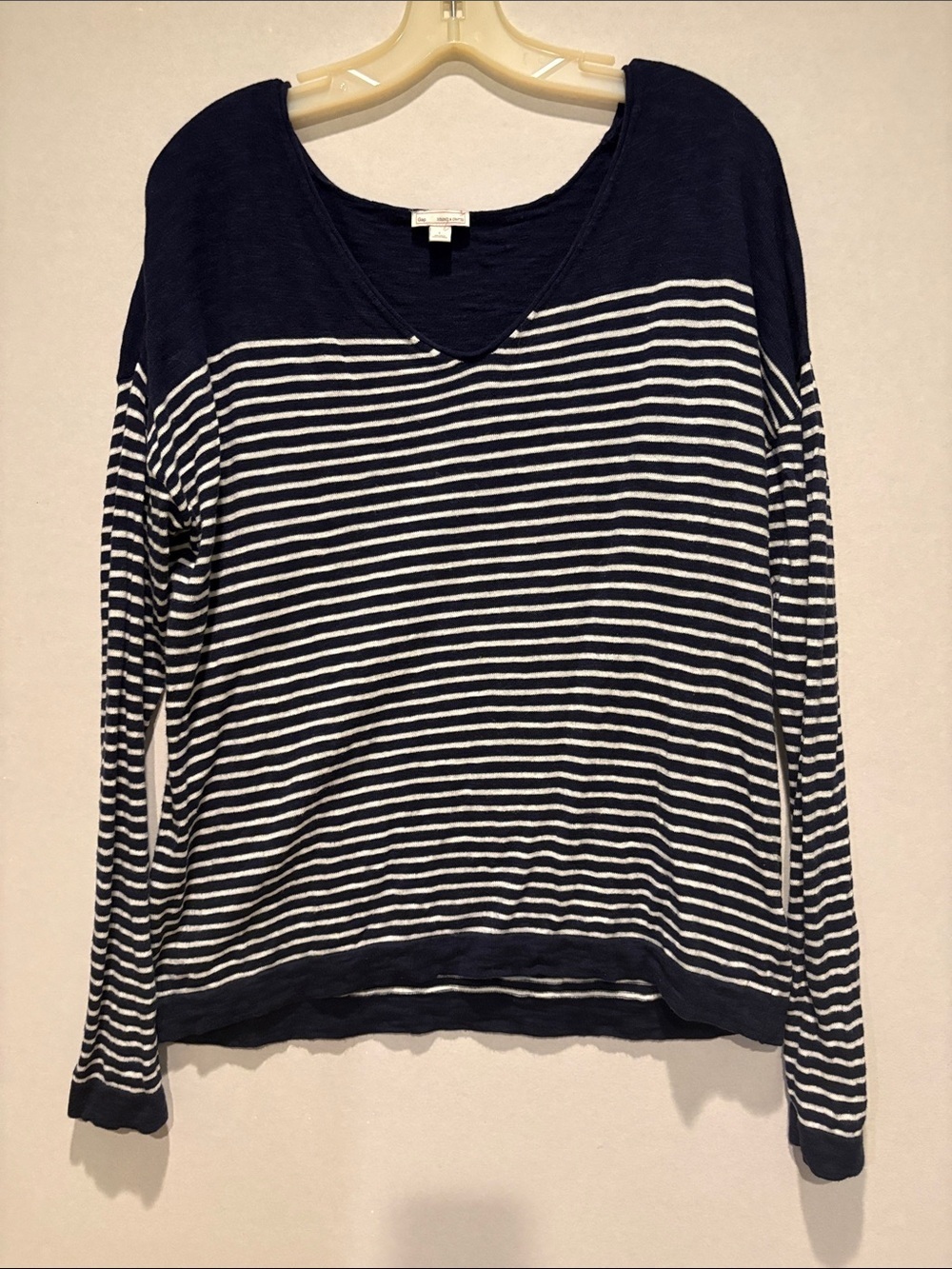 GAP Women's navy-blue and white stripes sweater, V-neck. Size Large.